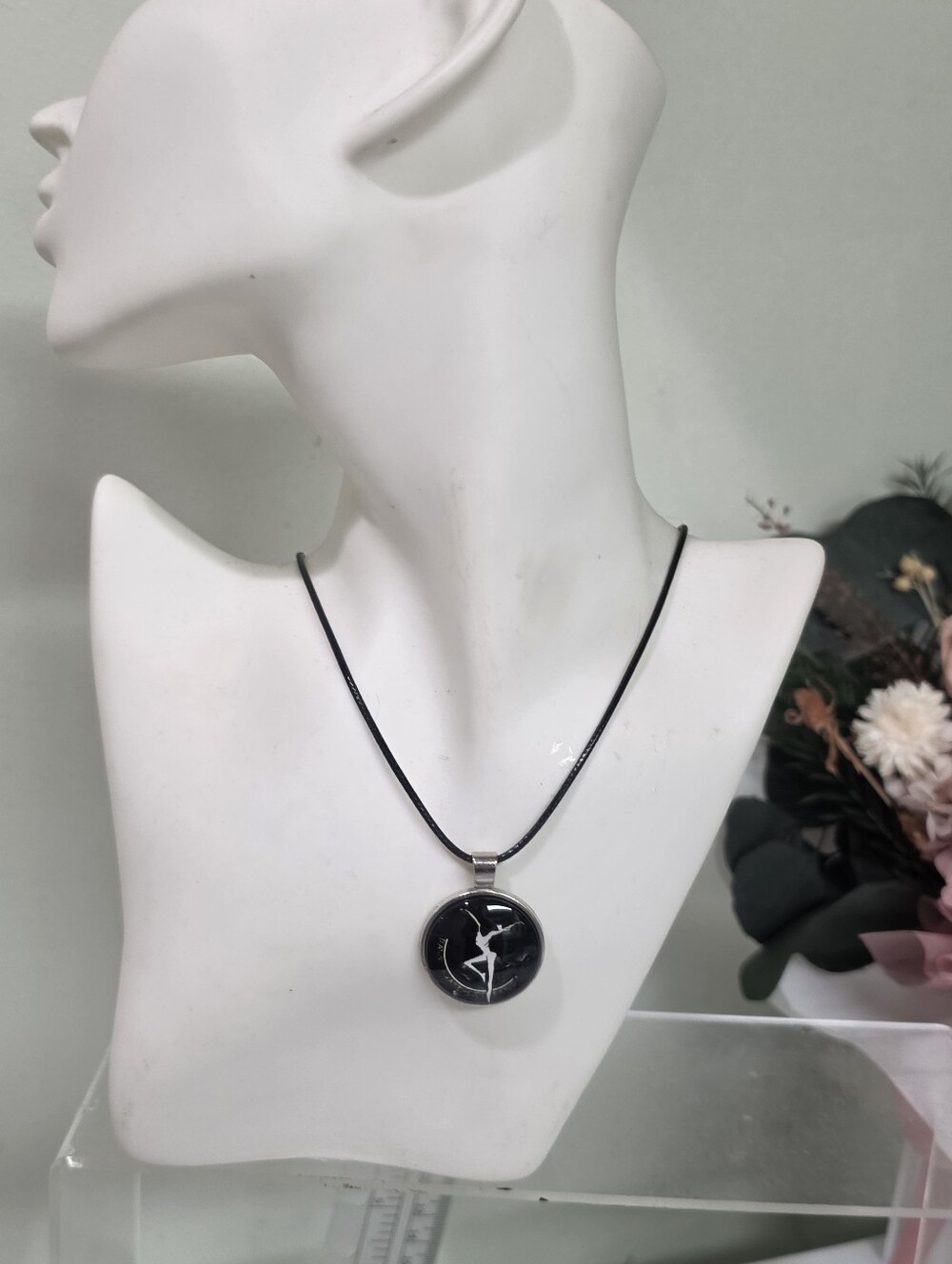 CUSTOM MADE DMB DAVE MATTHEWS BAND Logo Cibachon Necklace Unisex Adjustable
